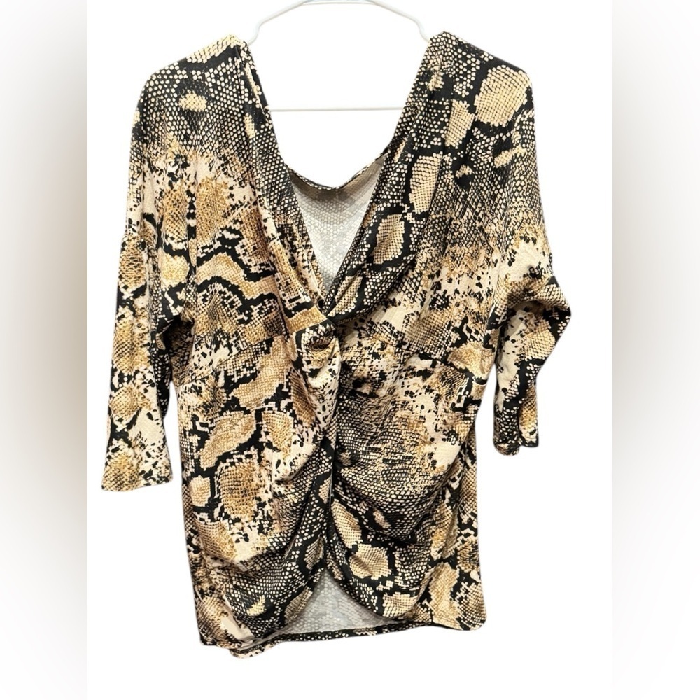 Fashion nova Mexico Snake Print Top XL Pit to pit 24in length 28in